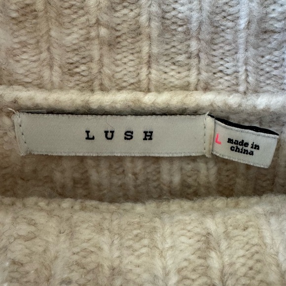 Lush Sweater - Picture 7 of 7